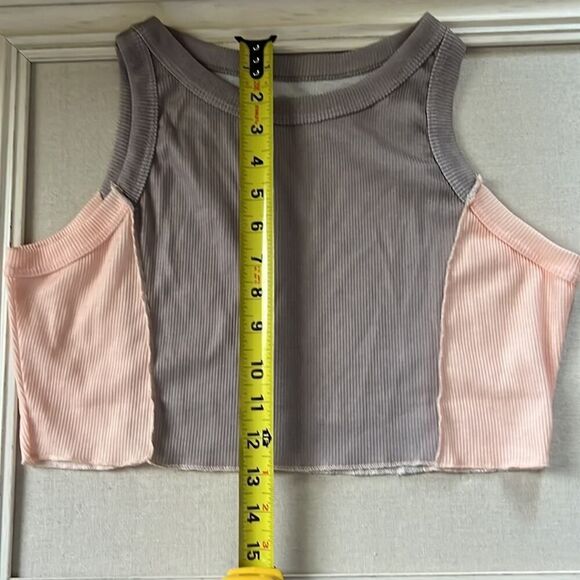 Gray and peach cropped boho ribbed knit shirt M - Picture 4 of 7